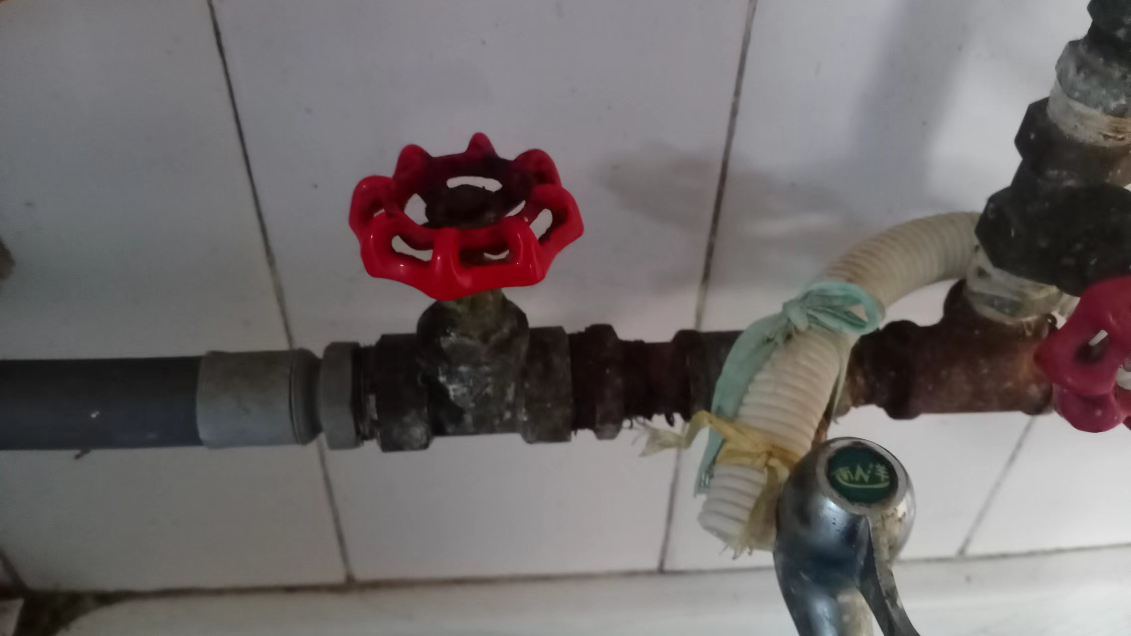 图片[2]-住的地方浴洒漏水-臭虾米博客